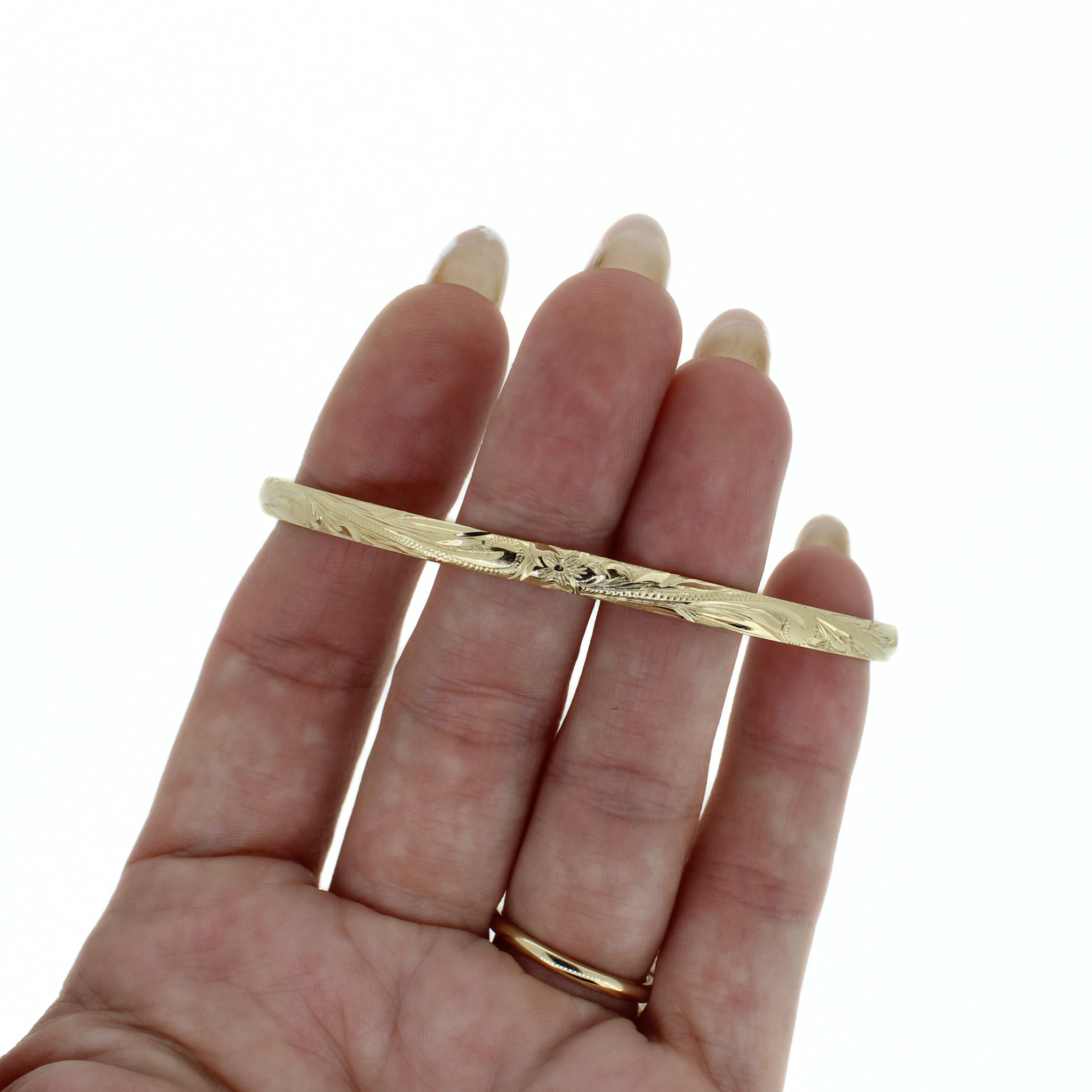14k Gold Hawaiian Heirloom Bangle Size 8