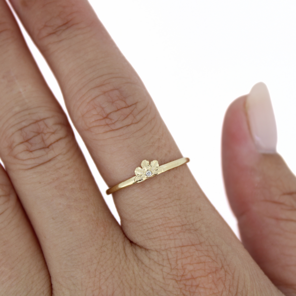 14k Gold Naupaka with Diamond Ring Size 5.75