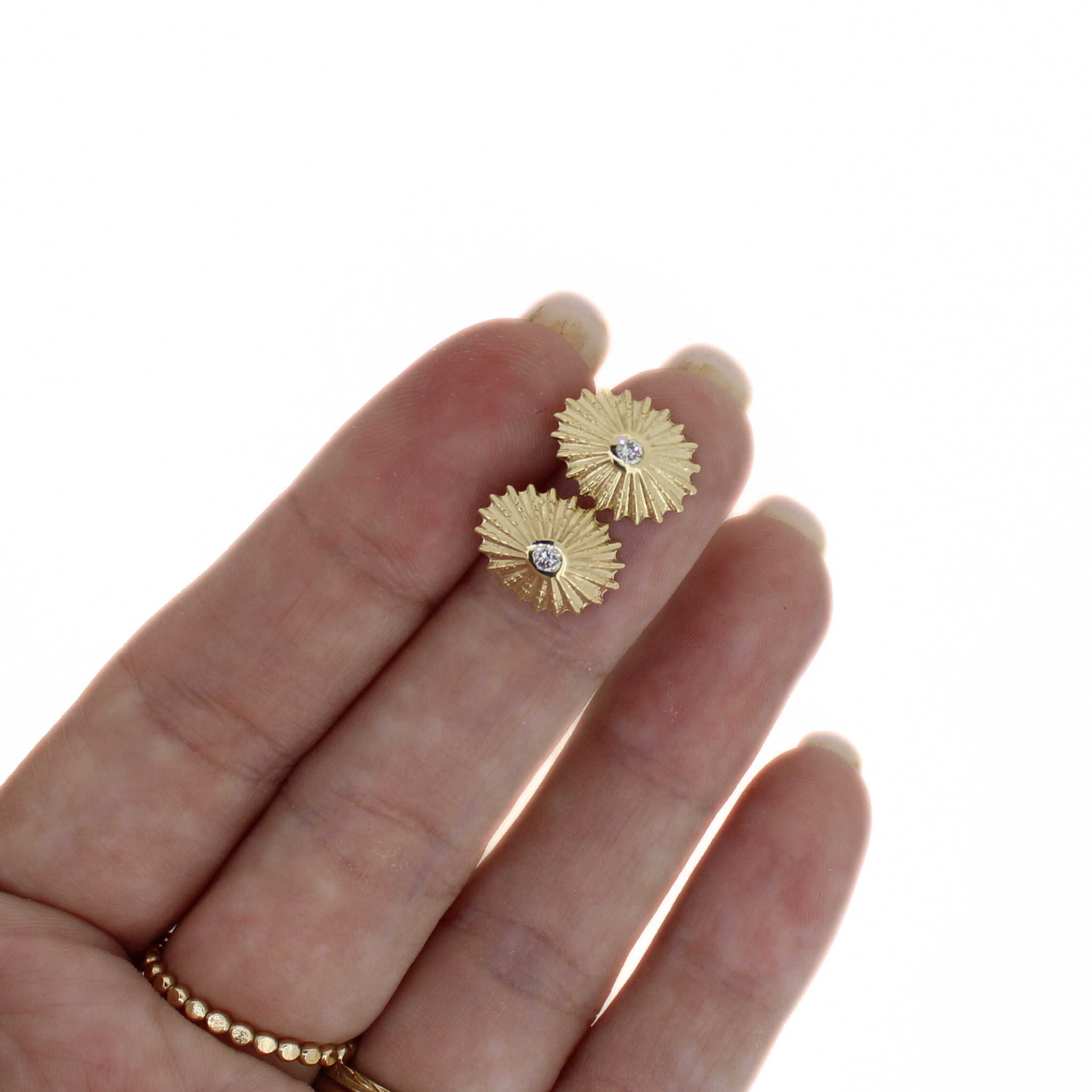 14k Gold Diamond Opihi Shell Stud Earrings