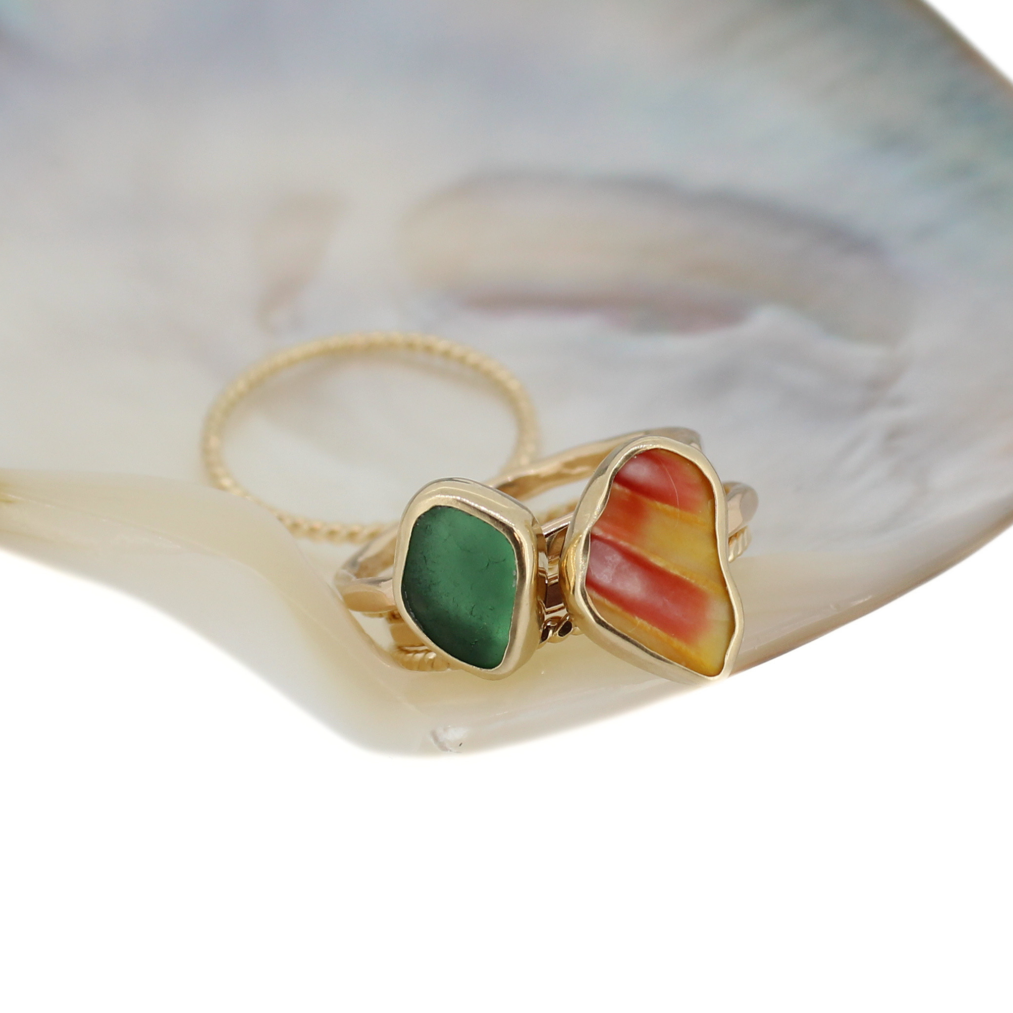 Brianne & Co. gold sunrise shell chip and teal green sea glass ring set of 5, size 7