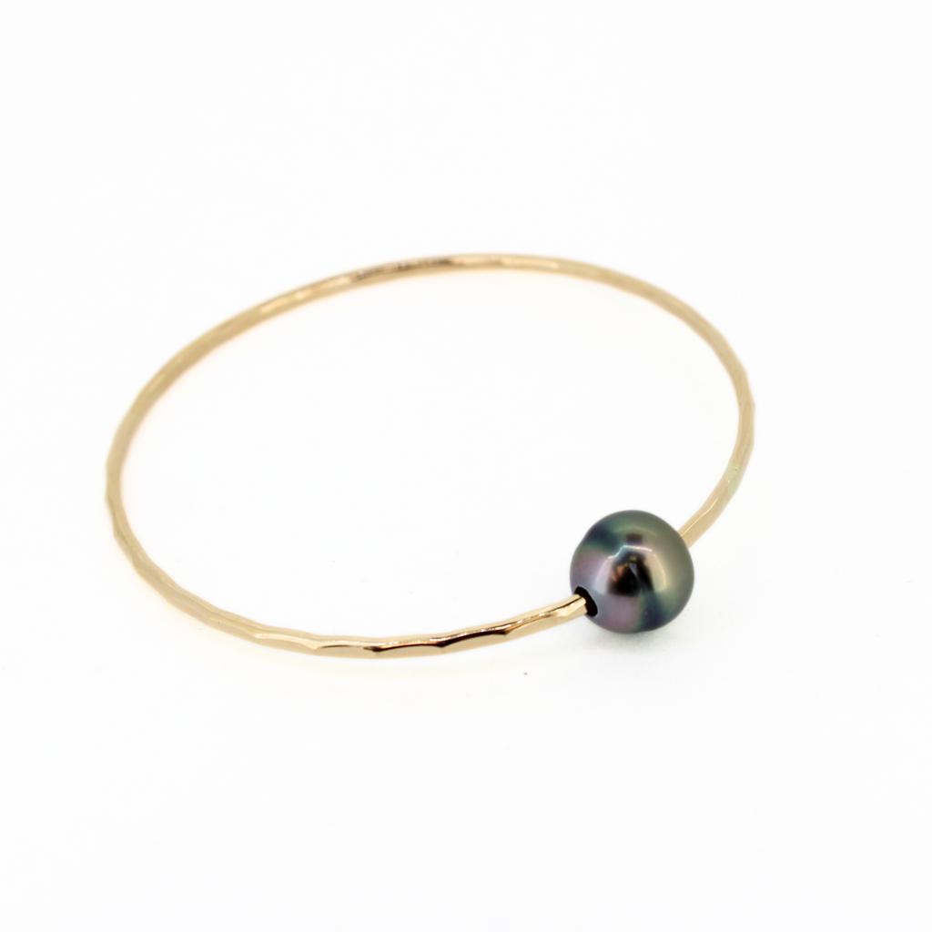 Brianne & Co classic gold fill Tahitian pearl bangle, size 8.25