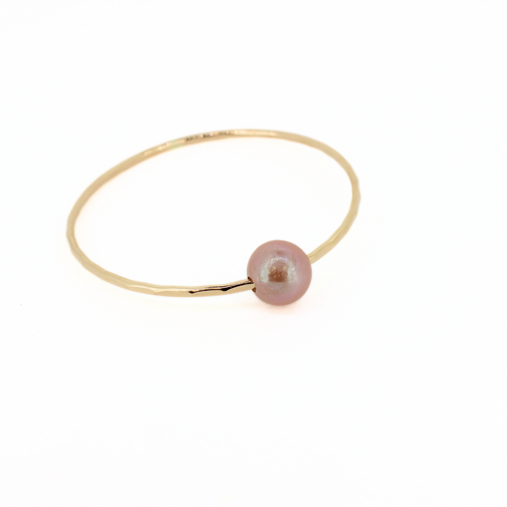 Brianne and Co gold fill hammered pink edison pearl bangle size 7.5