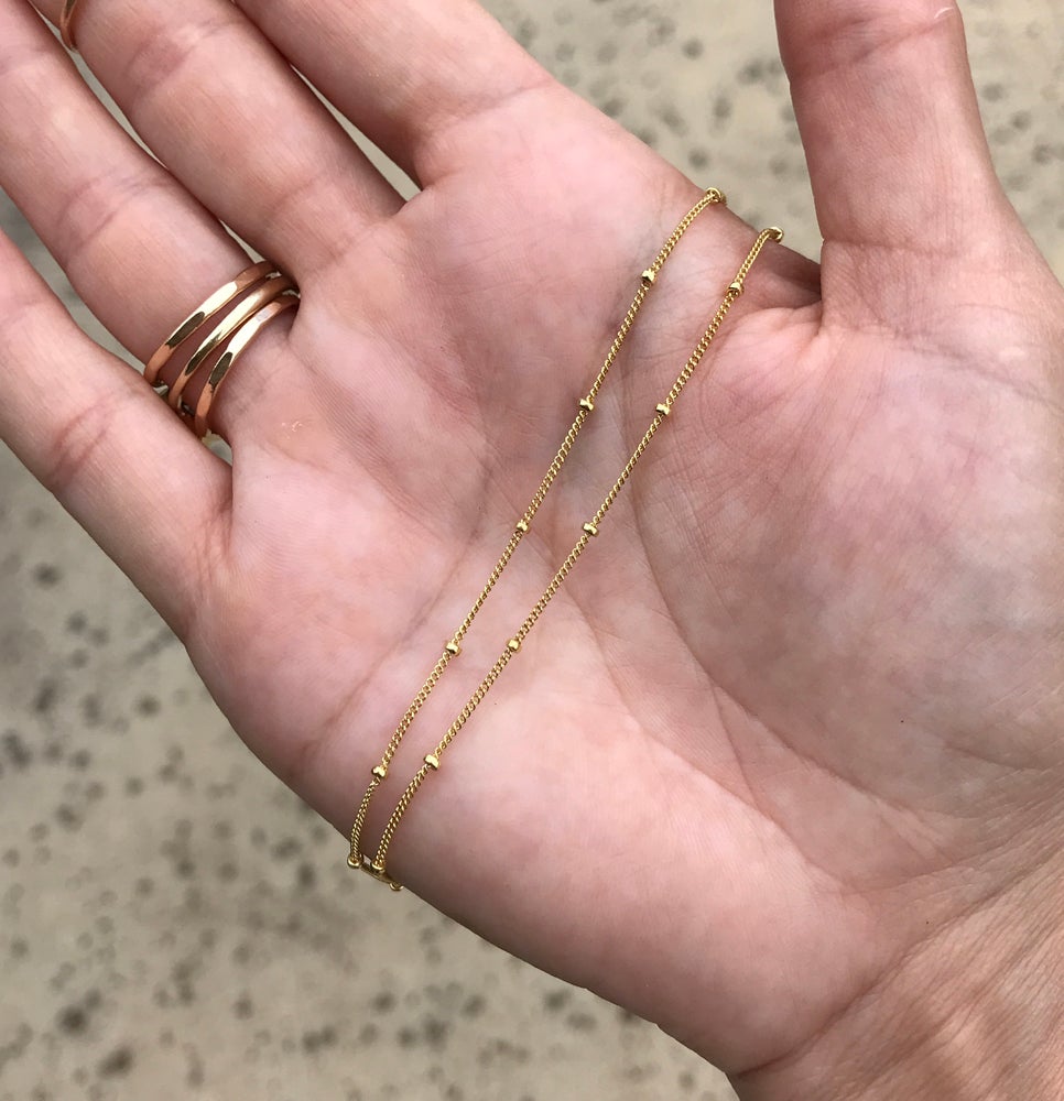 Brianne & Co. satellite chain