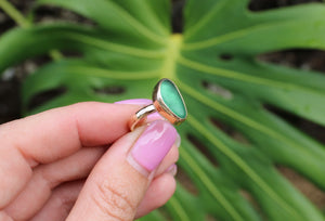 14k Gold Emerald Green Sea Glass Ring Size 5.5