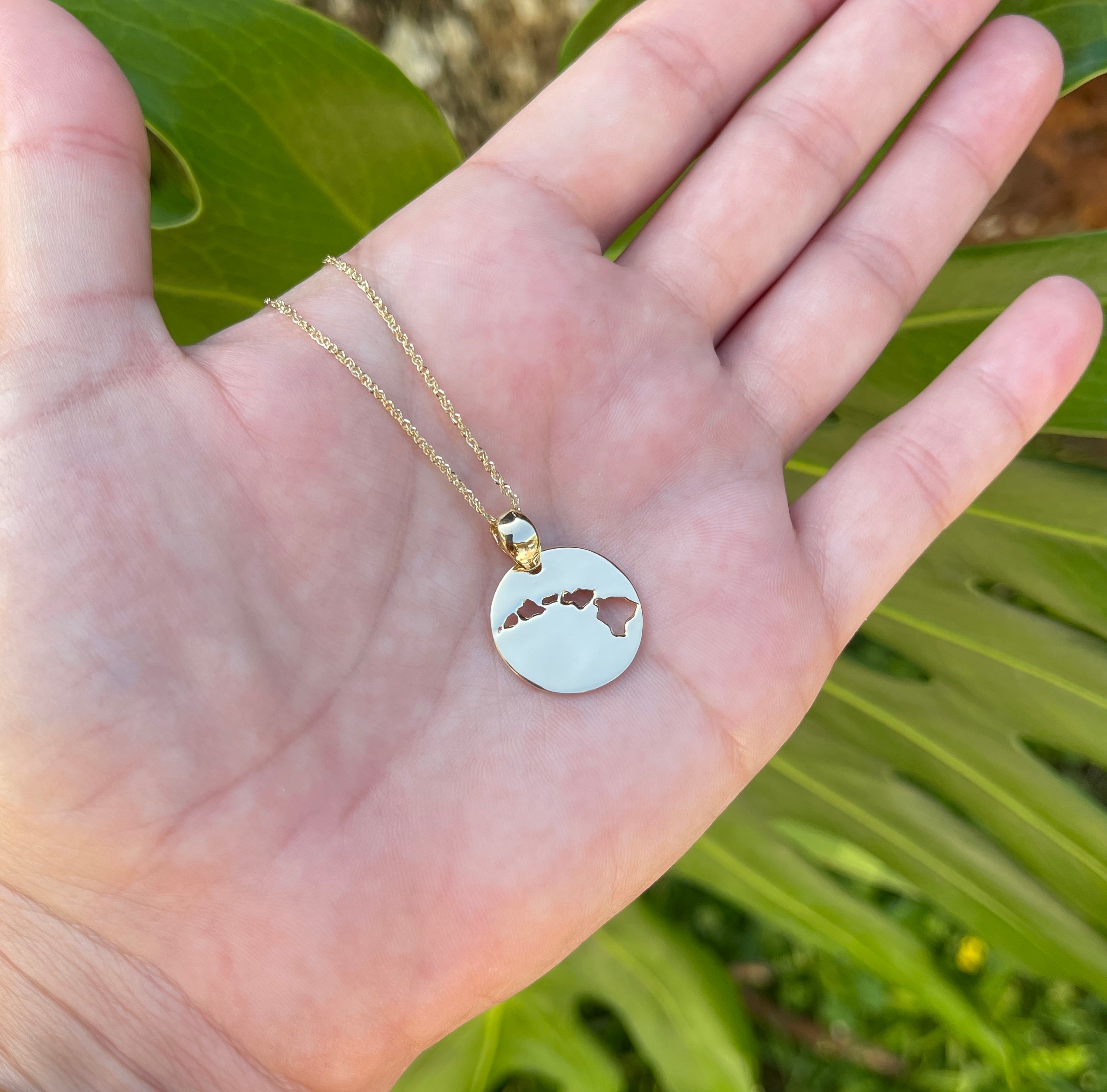 14k Gold Hawaiian Island Chain Cut Out Necklace
