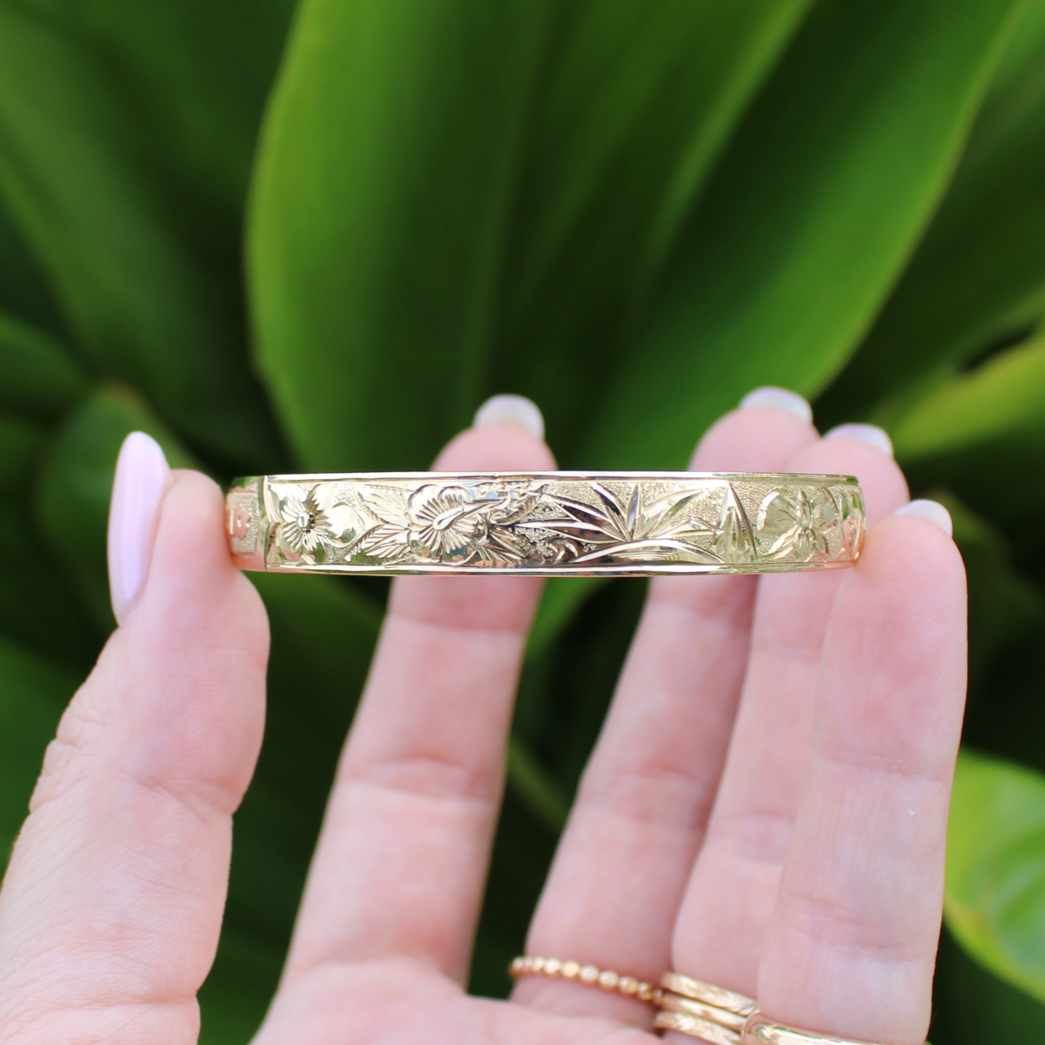 14K Hawaiian Heirloom 8mm Flowers of Hawaii KUUIPO Bangle Size 7.5