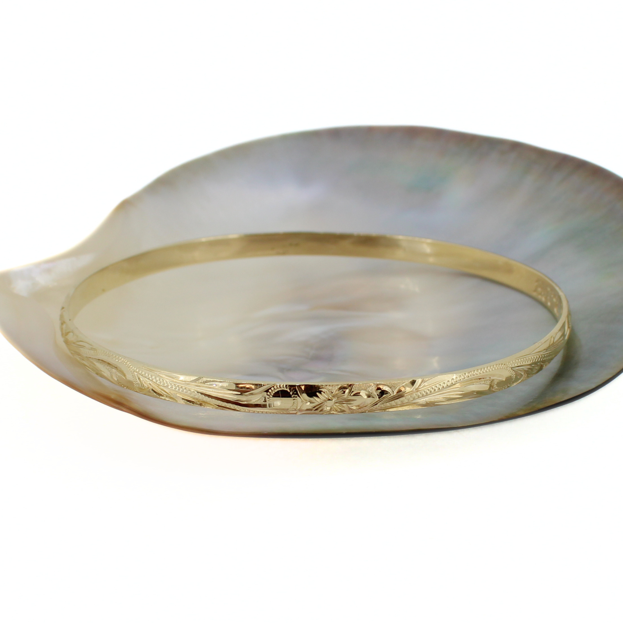 14k Gold Hawaiian Heirloom Bangle Size 8