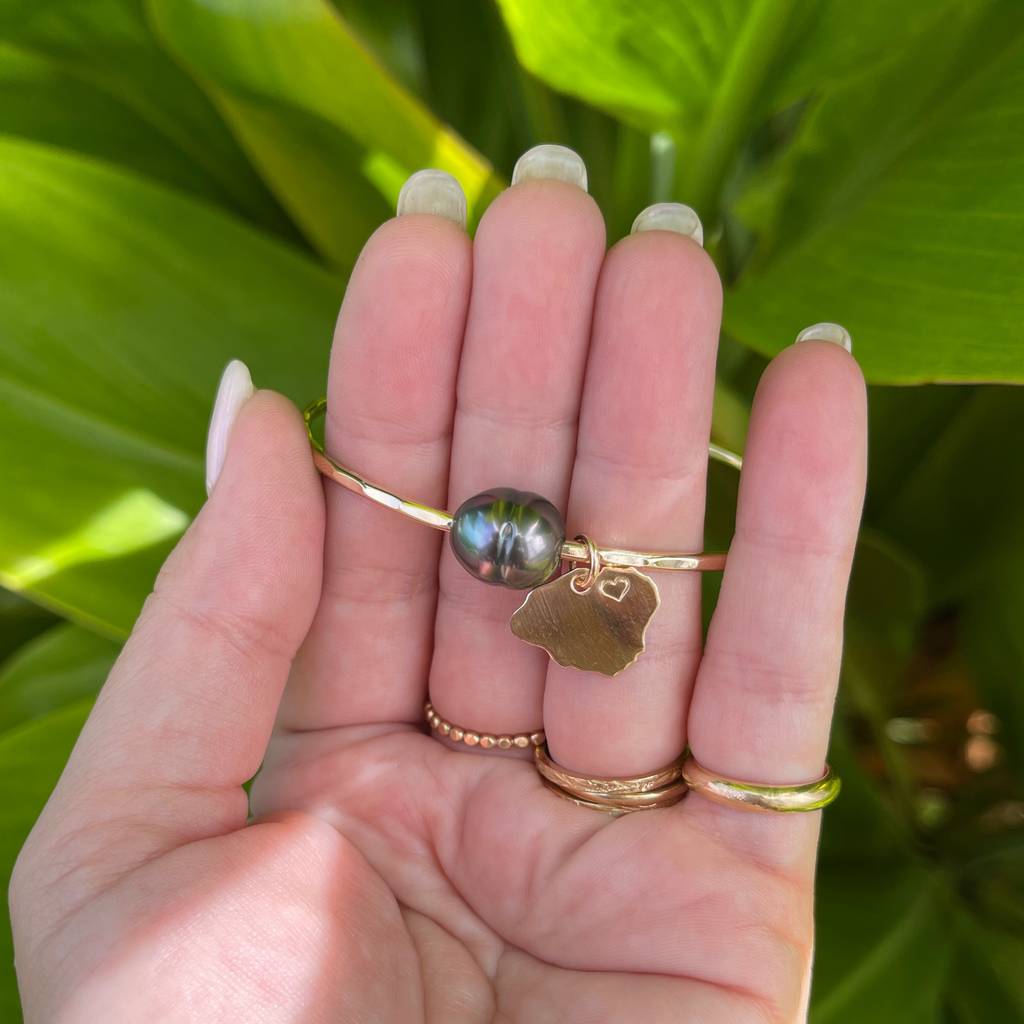 Gold Fill Size 8 Tahitian pearl Bangle w/ Kauai Island Charm