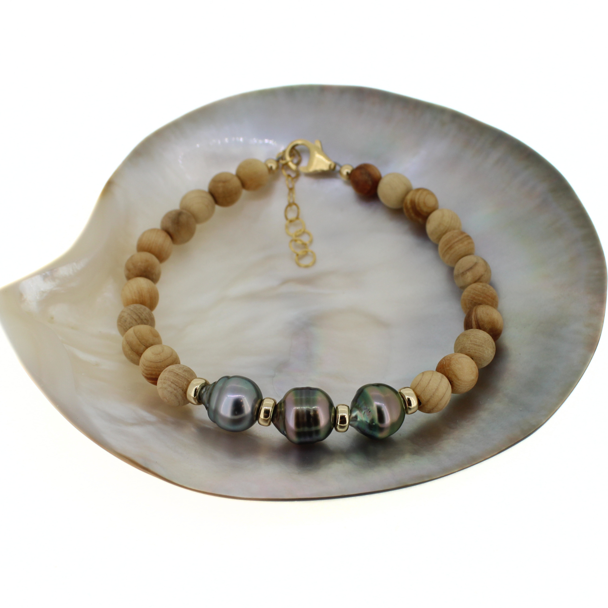 Brianne & Co. 14k gold fill sandalwood bracelet with three genuine Tahitian pearls 