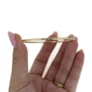 Gold Filled Bangle Bracelet Set–Edison Pearl, Hammered Bangle & Floral Heirloom Design (Size 7.5)