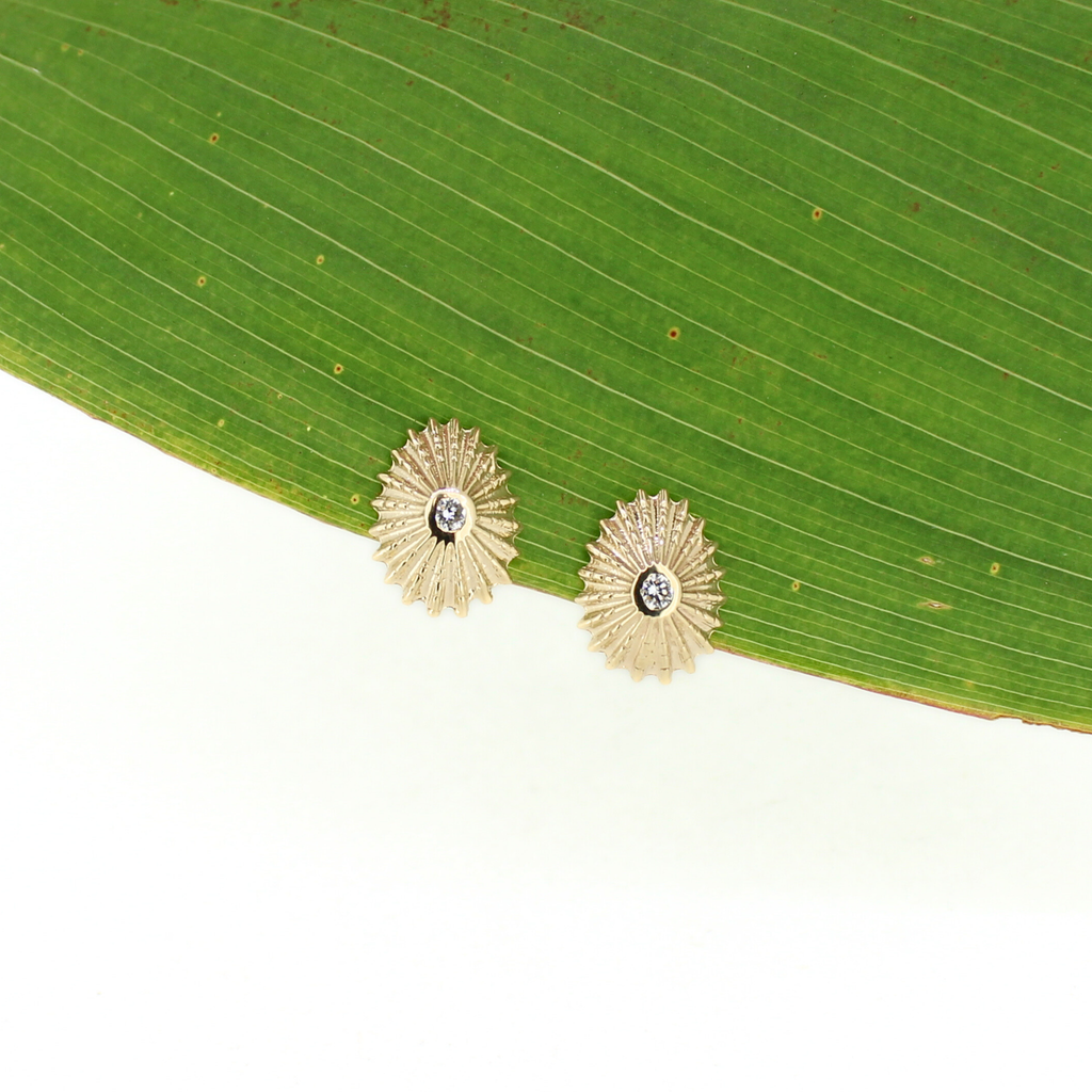 14k Gold Diamond Opihi Shell Stud Earrings