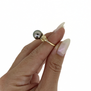 Brianne & Co. 14k gold plumeria flower and Tahitian pearl ring size 7.75