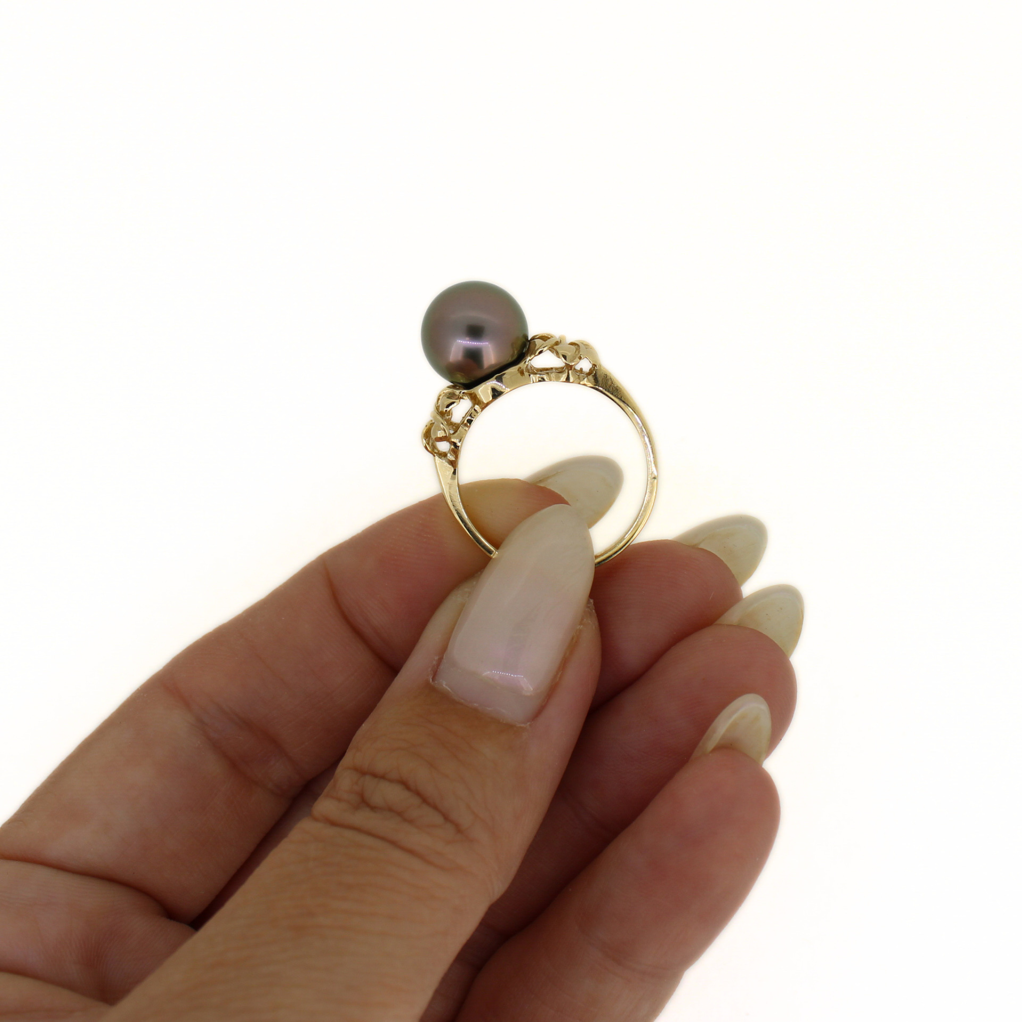 Brianne & co. 14k yellow gold Tahitian pearl ring side view