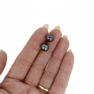 Brianne & Co. 18k gold pearl stud earrings with near flawless dark Tahitian pearls