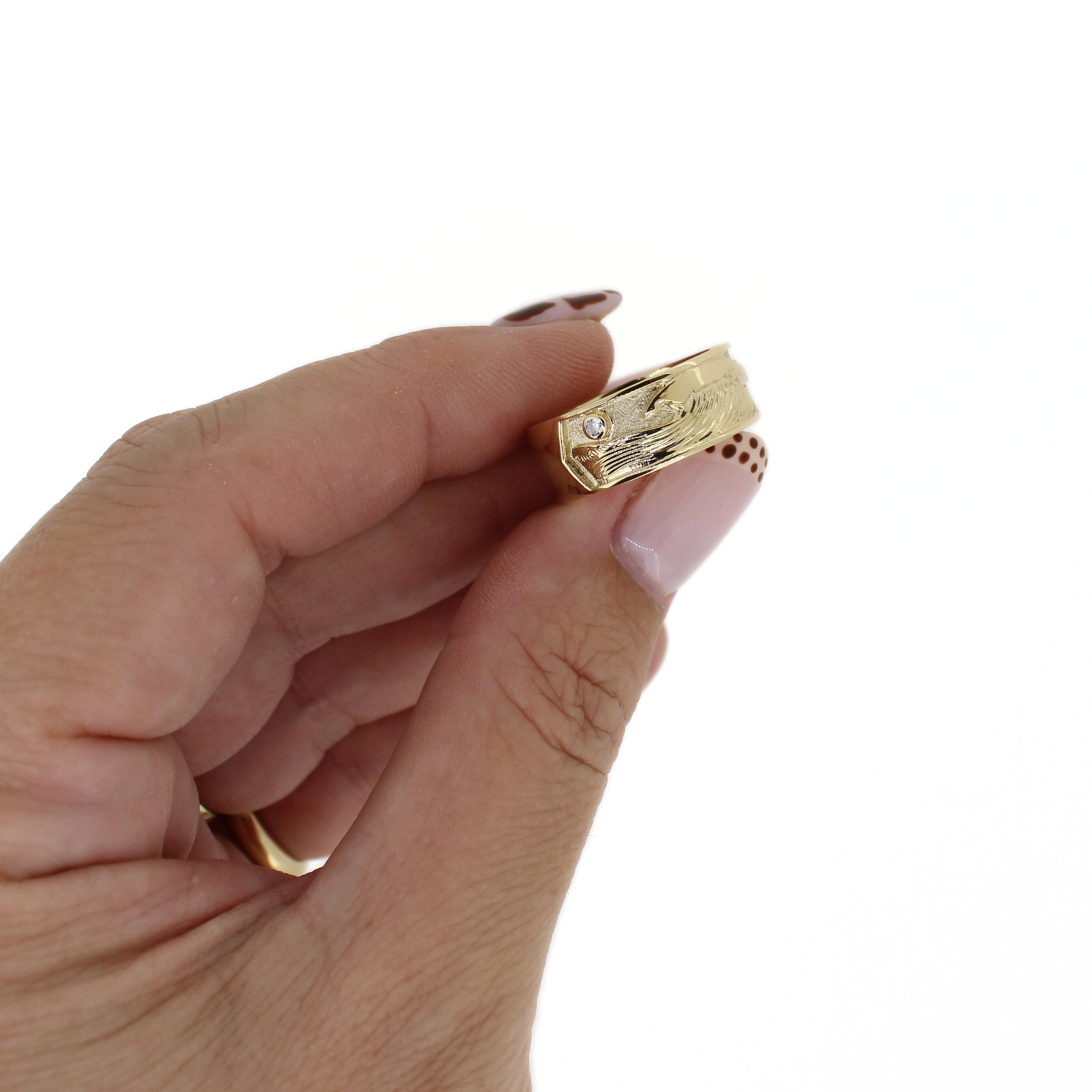 14k Gold Wave Band with Diamond size 7