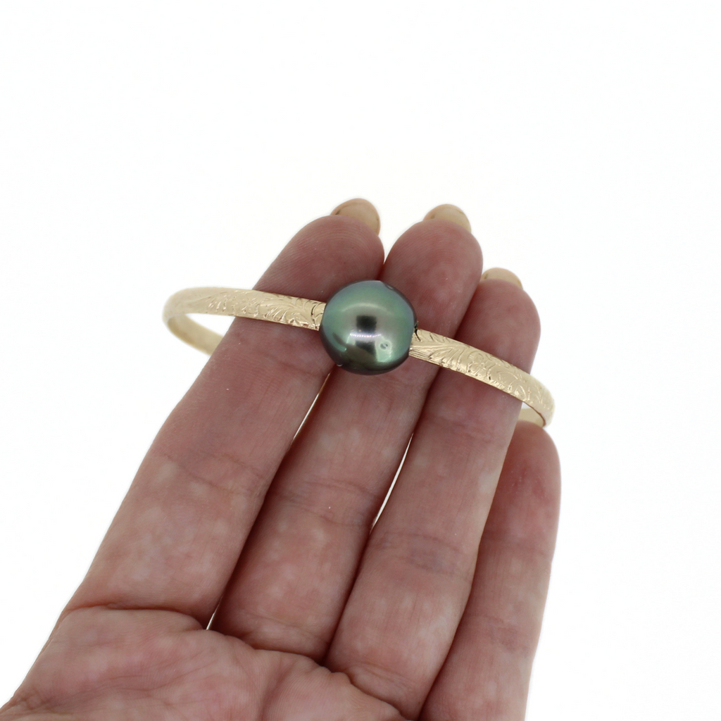 Gold Fill Dark Blue Tahitian Pearl Size 7.5 Heirloom Style Bangle