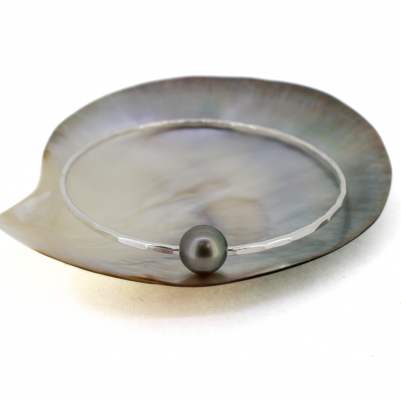 Brianne & Co. sterling silver Tahitian pearl bangle