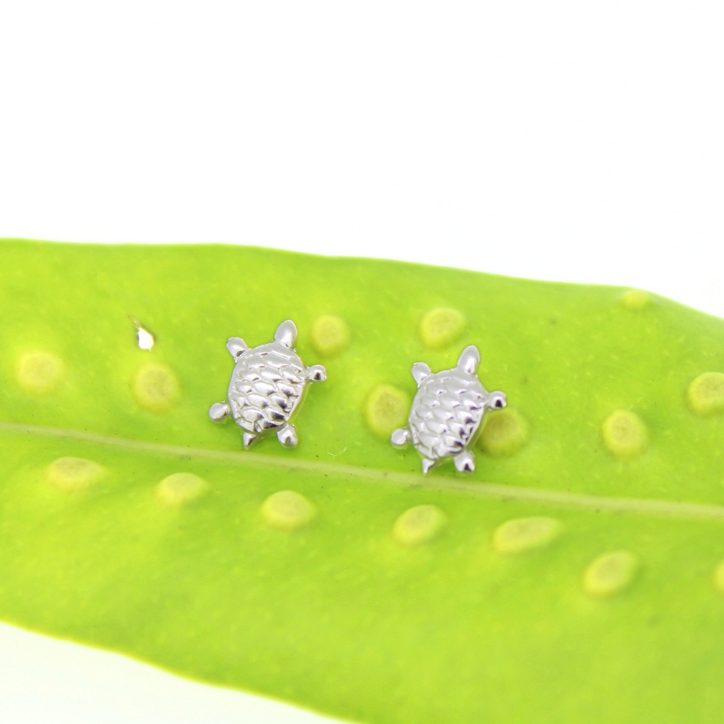Brianne & Co. sterling silver tiny honu turtle stud earrings