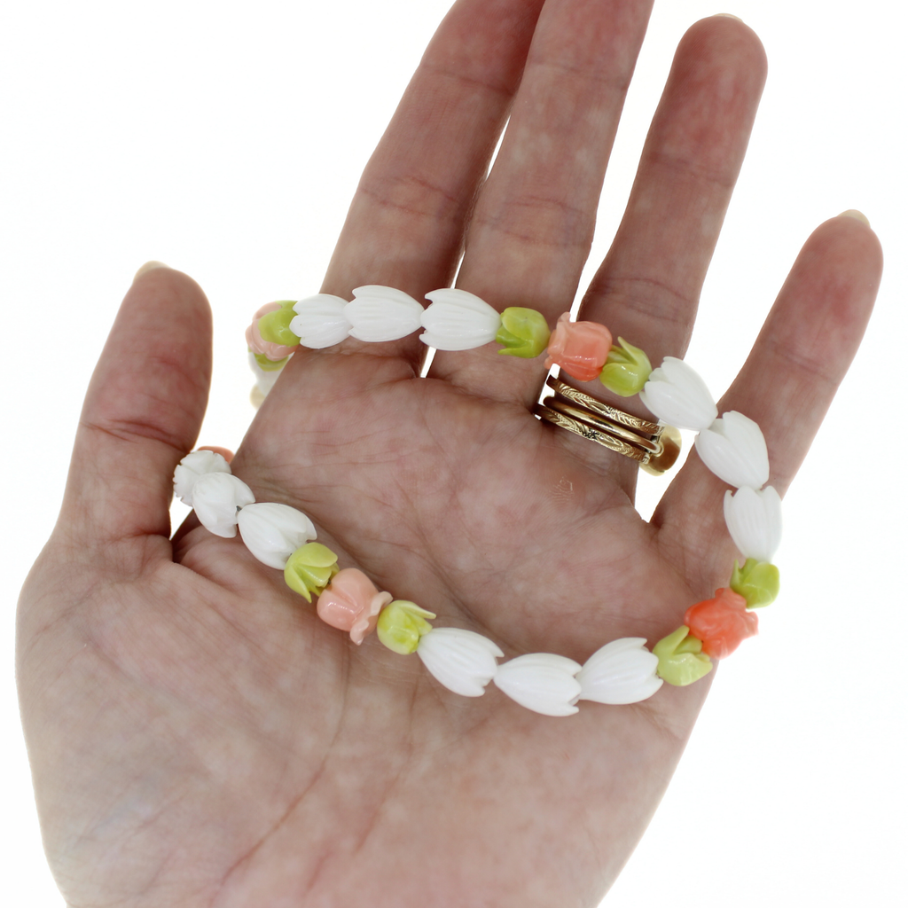 Short Purse Lei Single Strand Resin Flower (Gold)