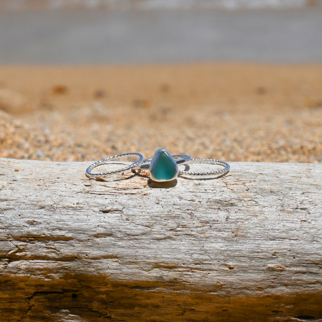 Sterling Silver Light Blue Sea Glass Ring with Textured Bands Size 7