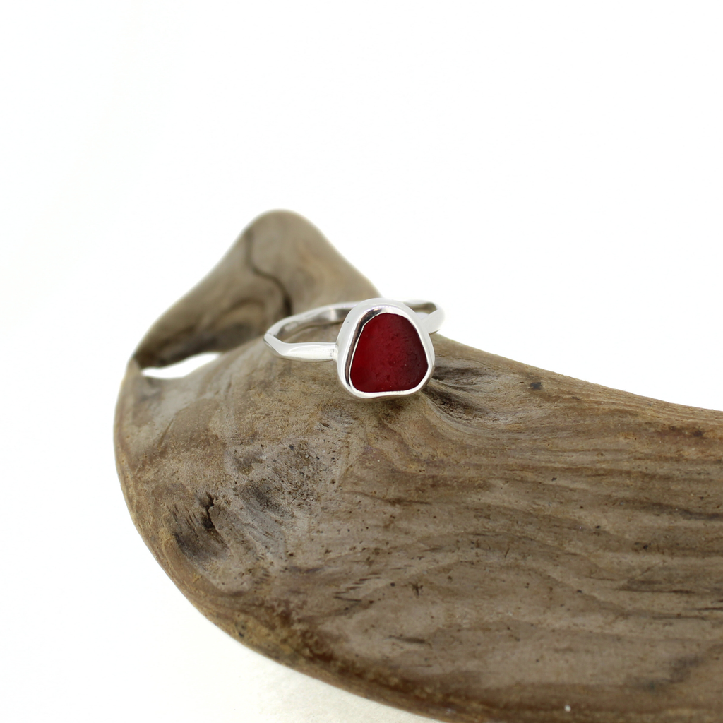 Brianne & Co. sterling silver Red Sea glass ring front view