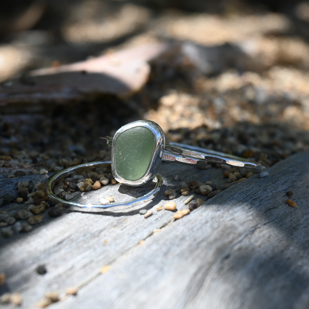 Sterling Silver Sea Foam Green Sea Glass Ring with Textured Bands Size 10