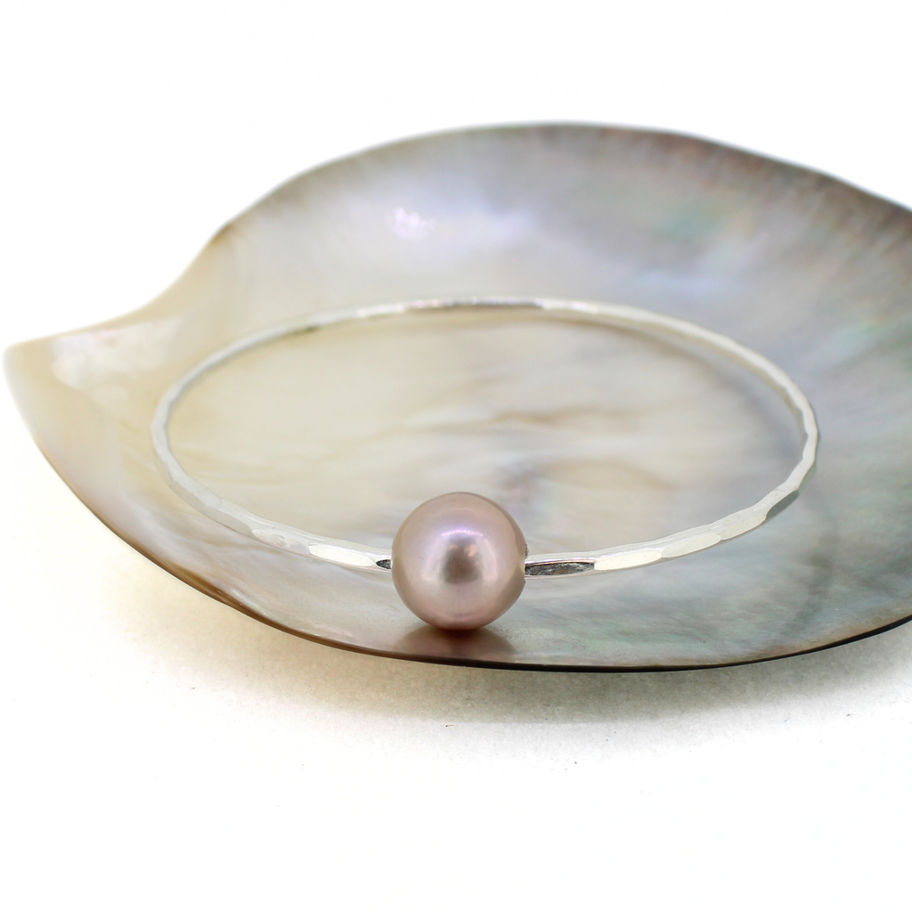 Brianne & Co. sterling silver pink Edison fresh water pearl bangle front view