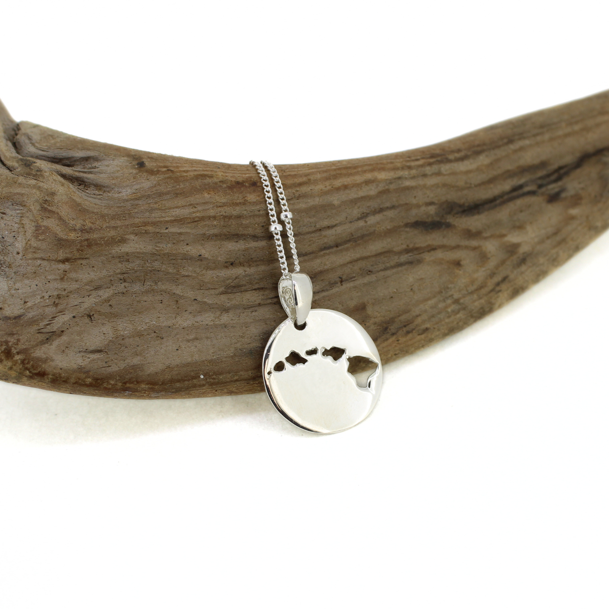 Sterling Silver Hawaiian Island Chain Cut Out Necklace close up front view