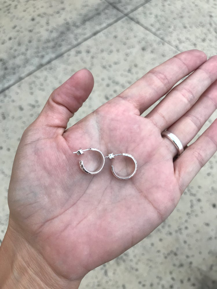 brianne and company sterling silver heirloom style hoops side view