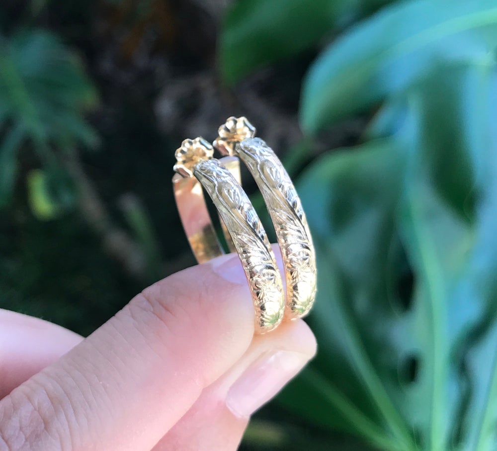 Hawaiian heirloom style hoop earrings