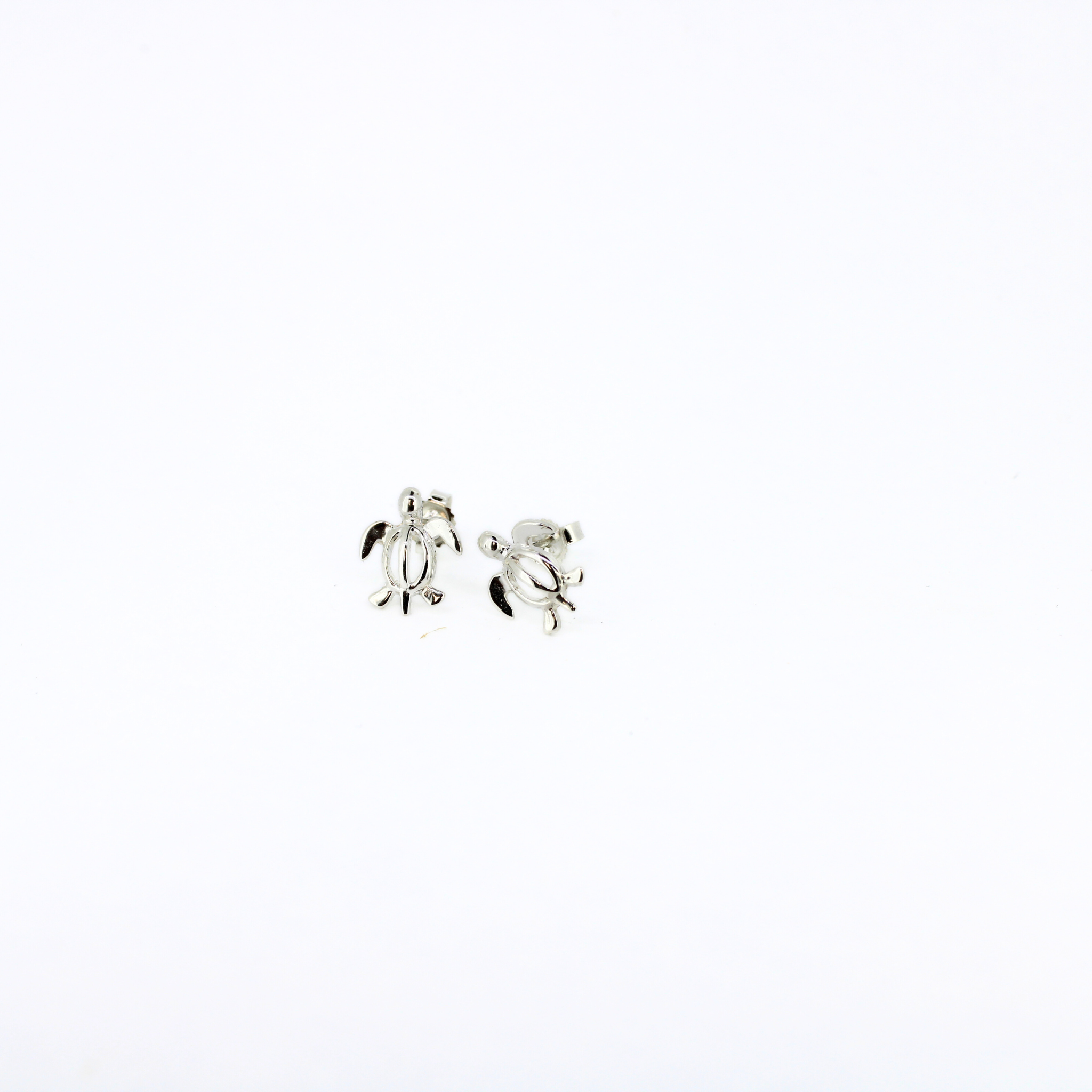 Brianne and Company sterling silver honu turtle stud earrings